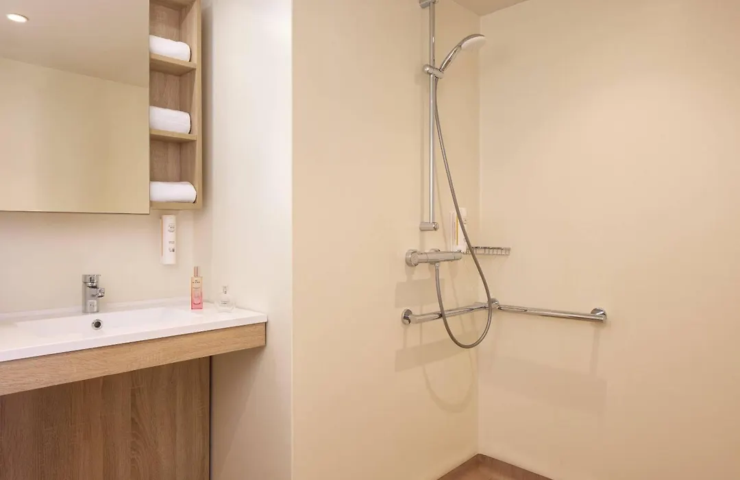 Quality Aparthotel Rouen-1